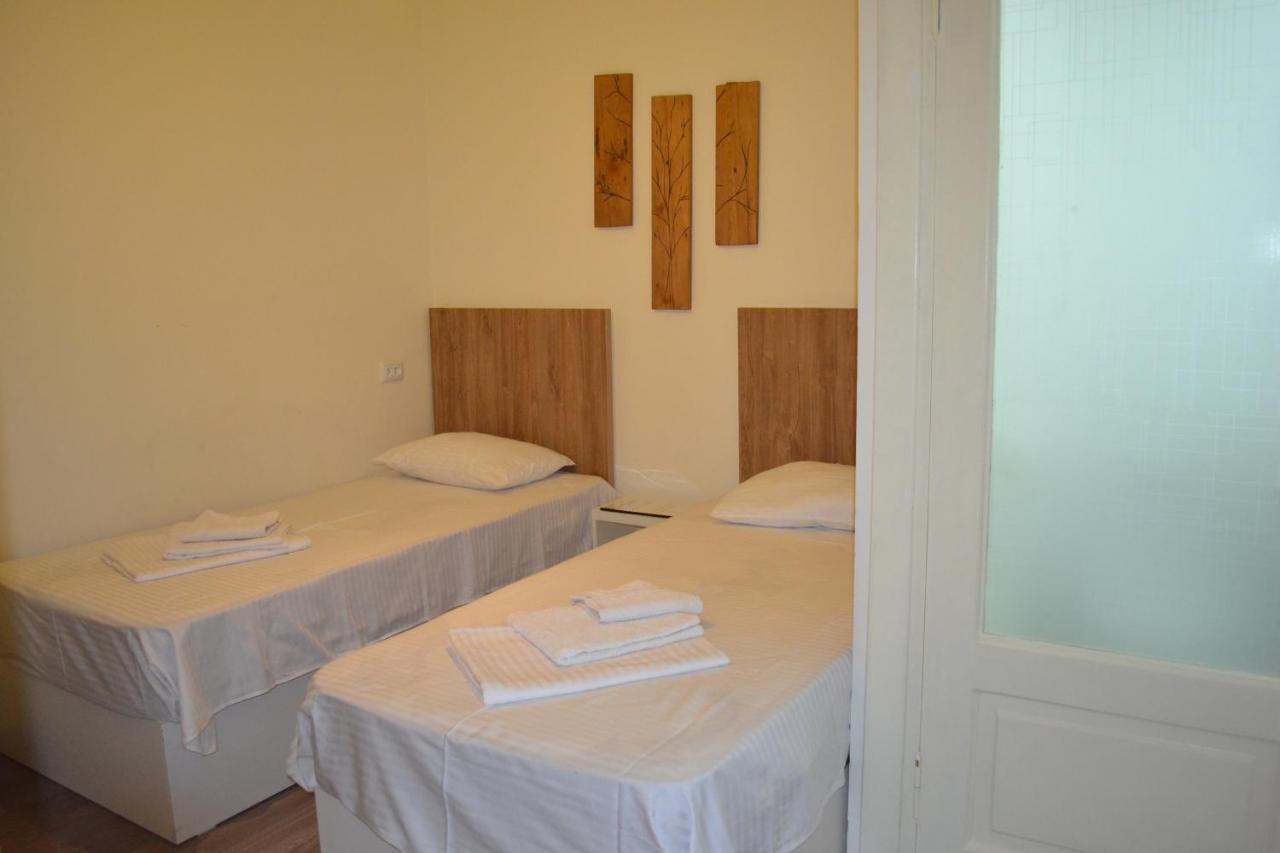 Hotel Rustaveli 36 Тбилиси Экстерьер фото